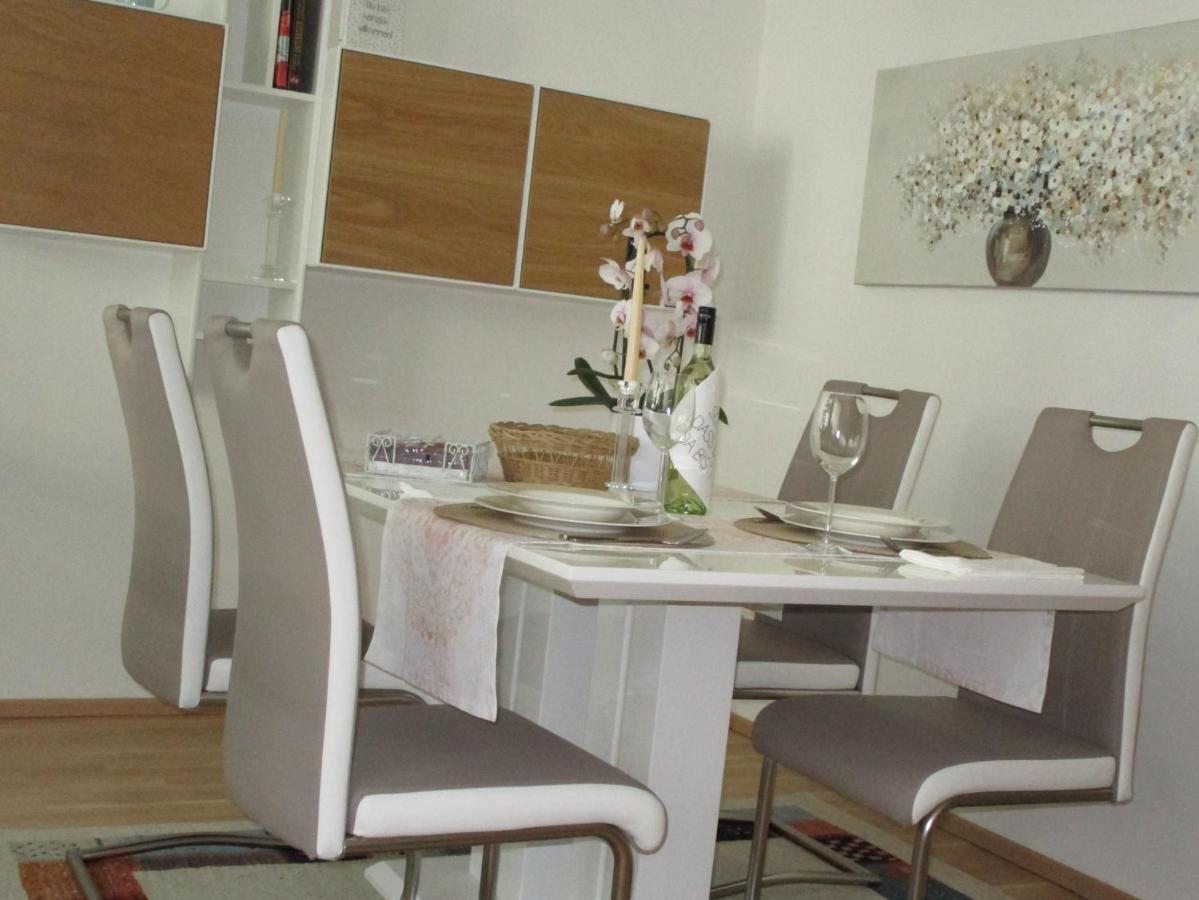 Ferienwohnung Danubia Линц Экстерьер фото