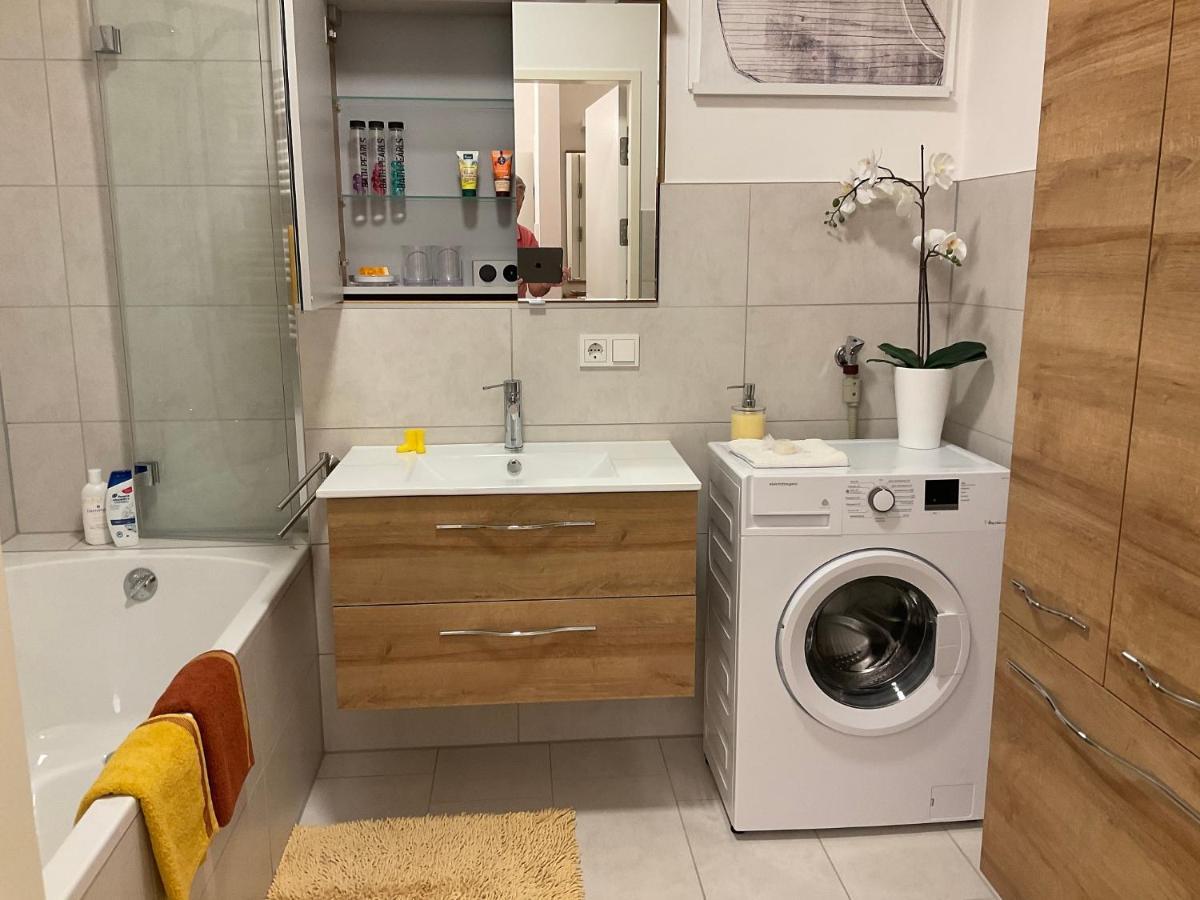 Ferienwohnung Danubia Линц Экстерьер фото
